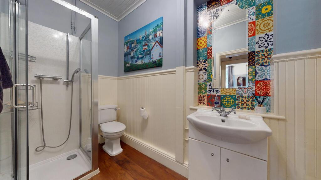 Leach Lane Shower Room