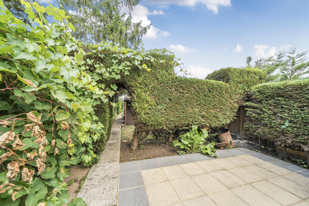 1327944-20-687e6a...