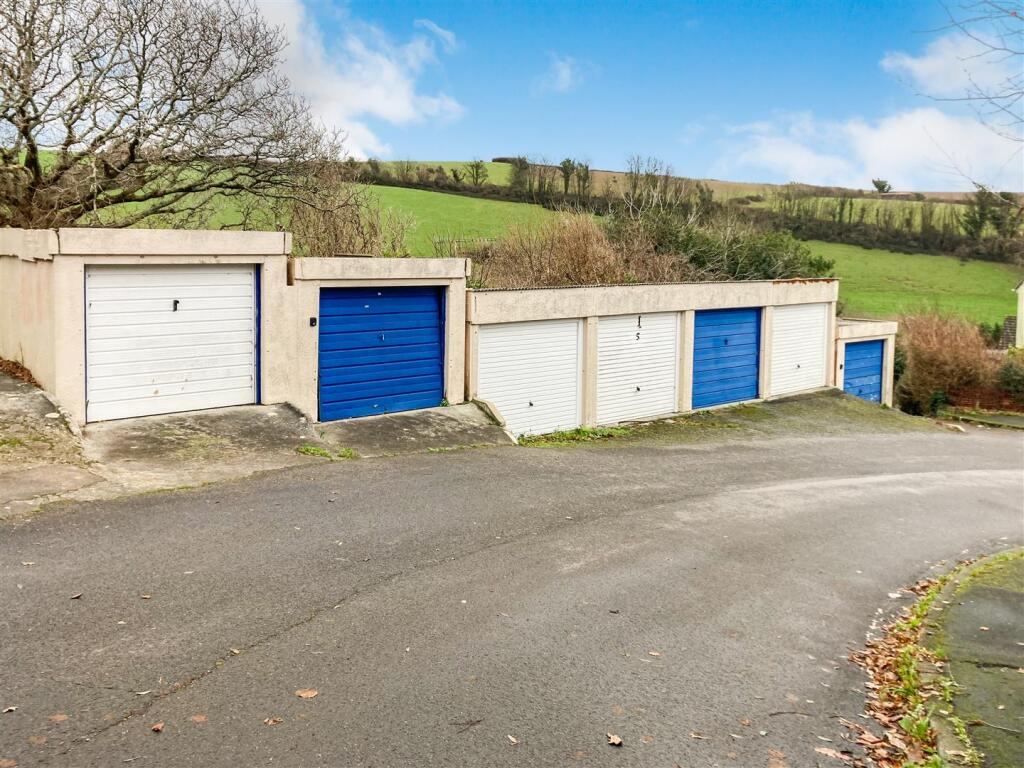 Garages 4,5,6, Henacre Road Kingsbridge, Devon, TQ