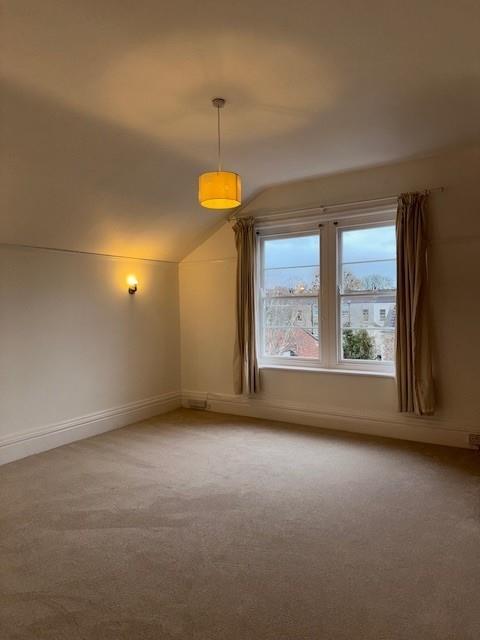 Bedroom 1 ...jpg