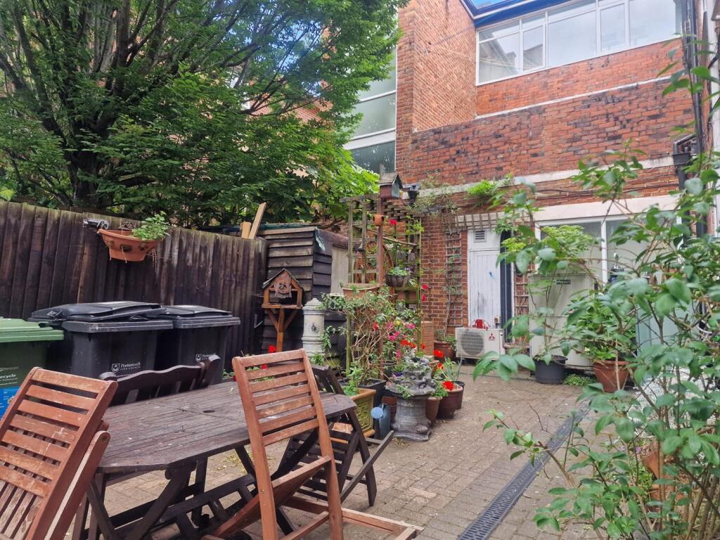 Communal Garden rear view.jpg
