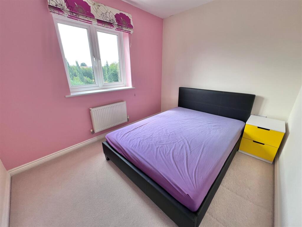 Bedroom 4.jpg