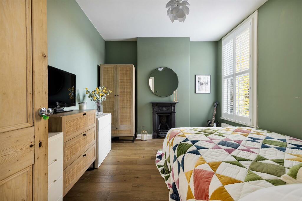 Voluntary Place E11