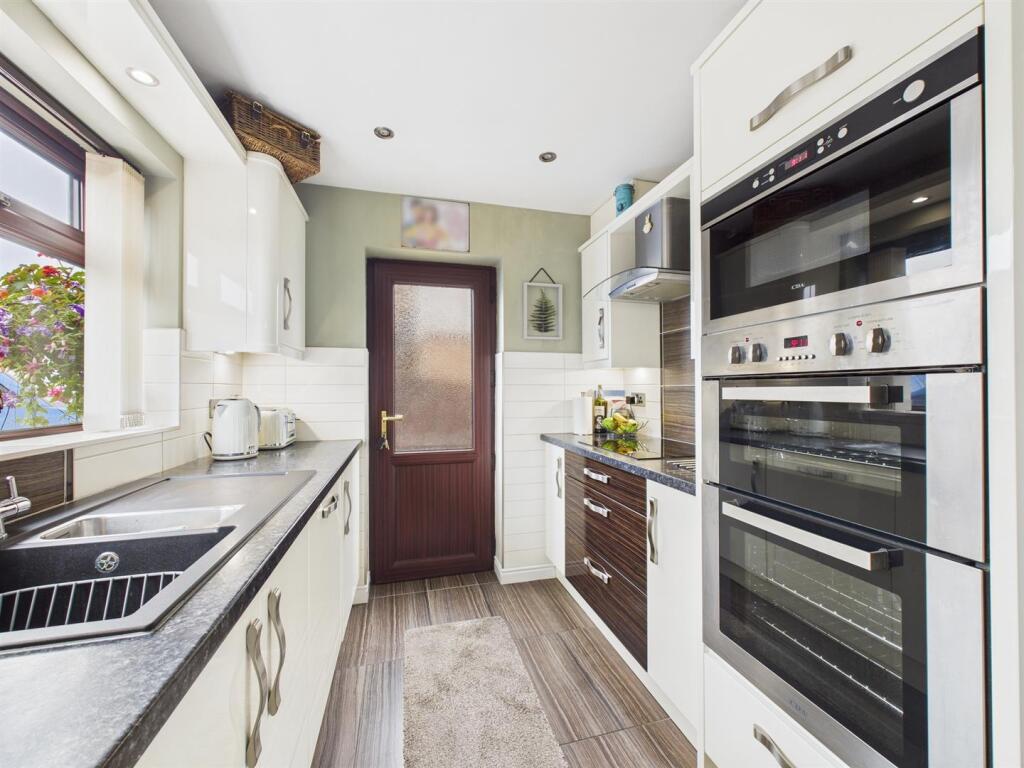 Quality Fitted Kitchen