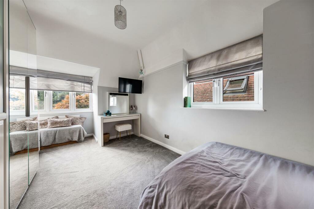 Forest View, E4