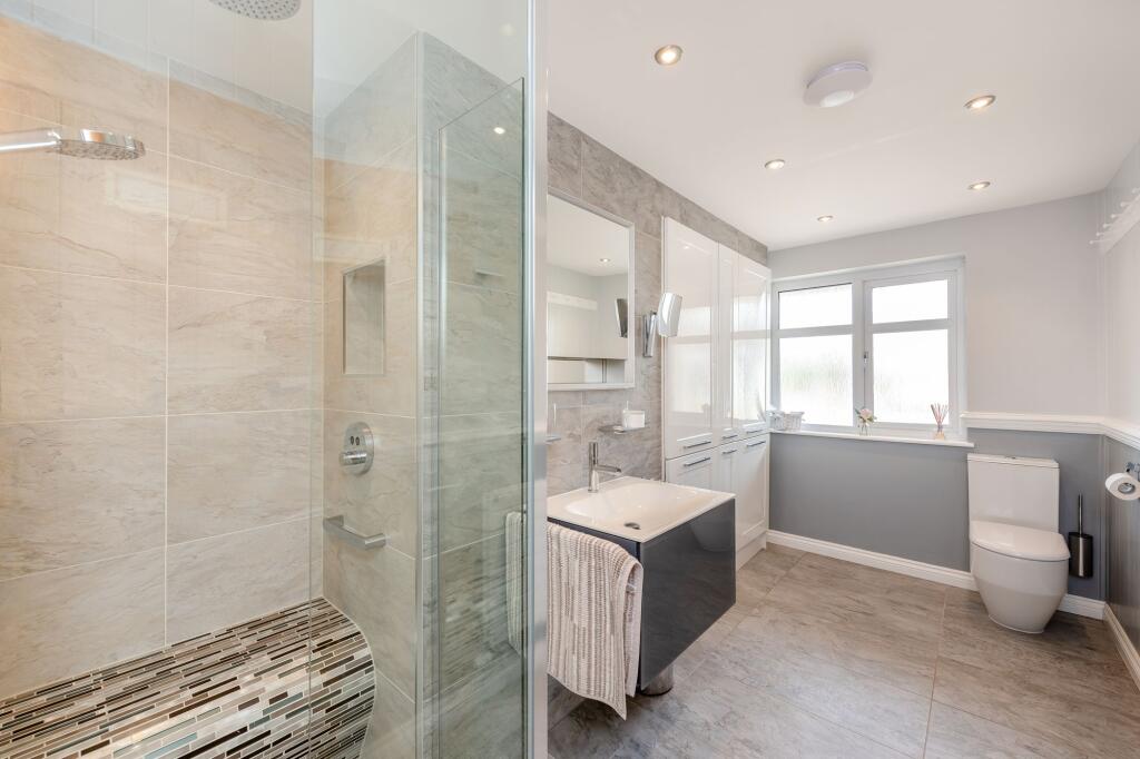 Utility/ shower Room