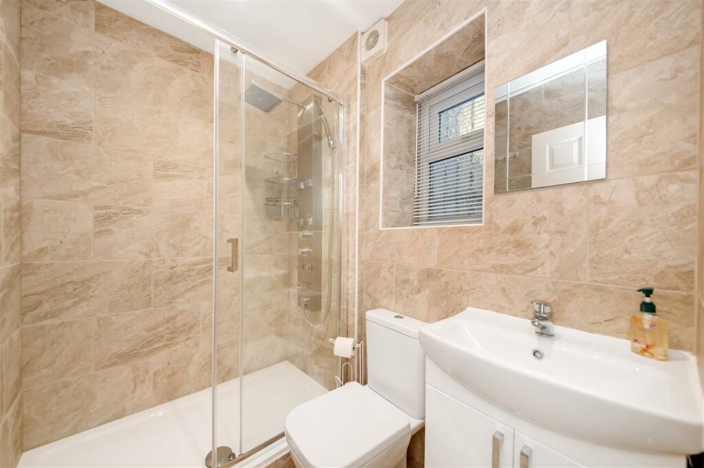 GROUND FLOOR SHOWER ROOM