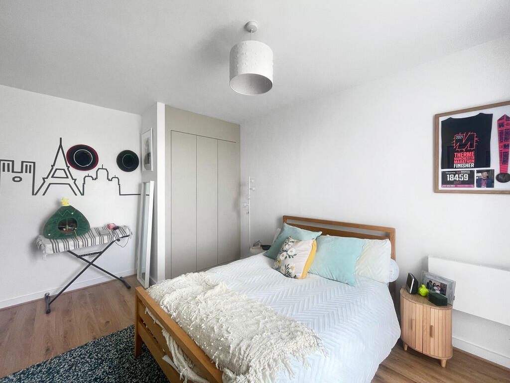 Master bed