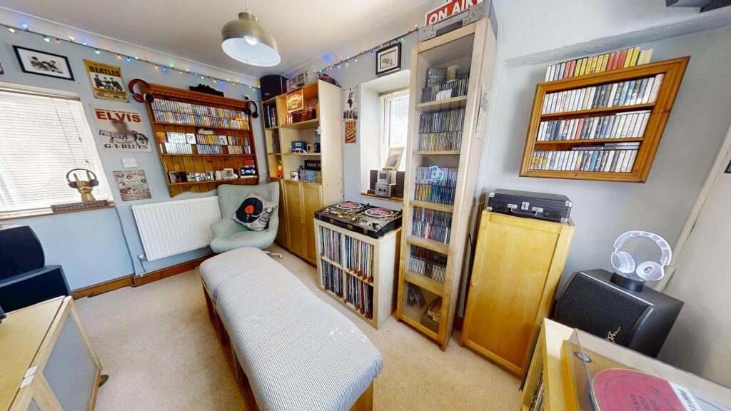 Snug/TV Room
