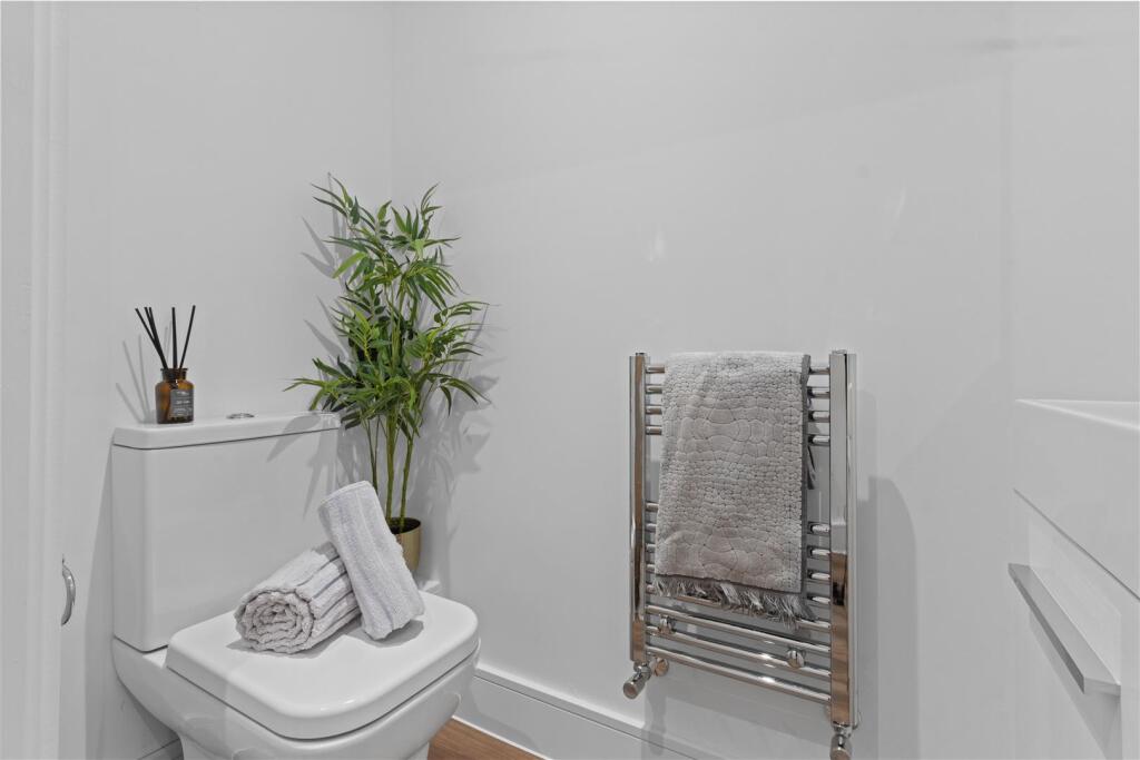 Cloakroom/WC