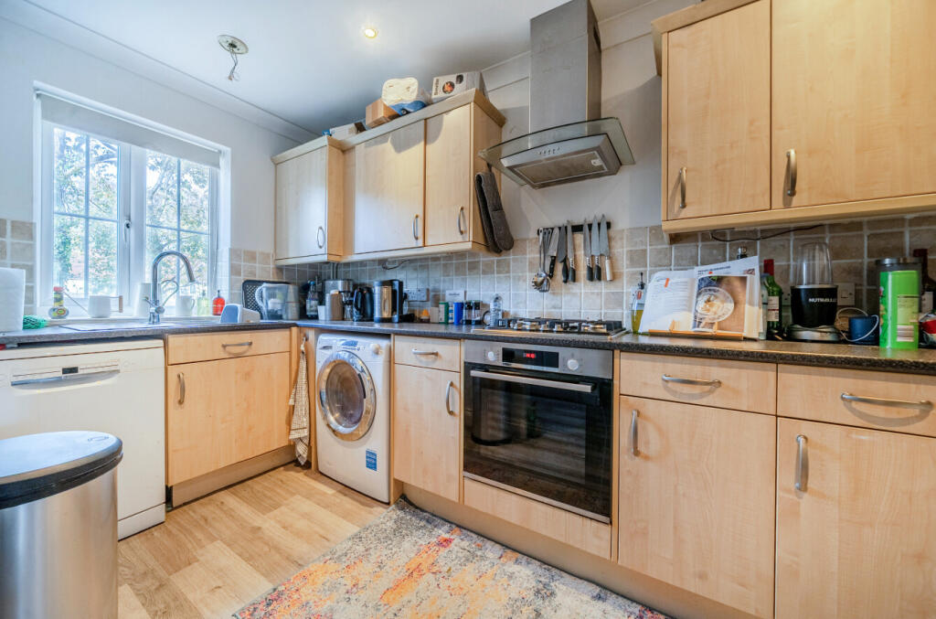 1376884-8-6915f68...