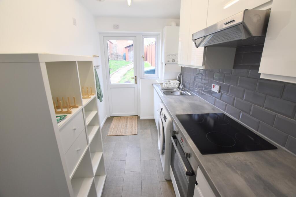 83 Belsize Avenue kitchen