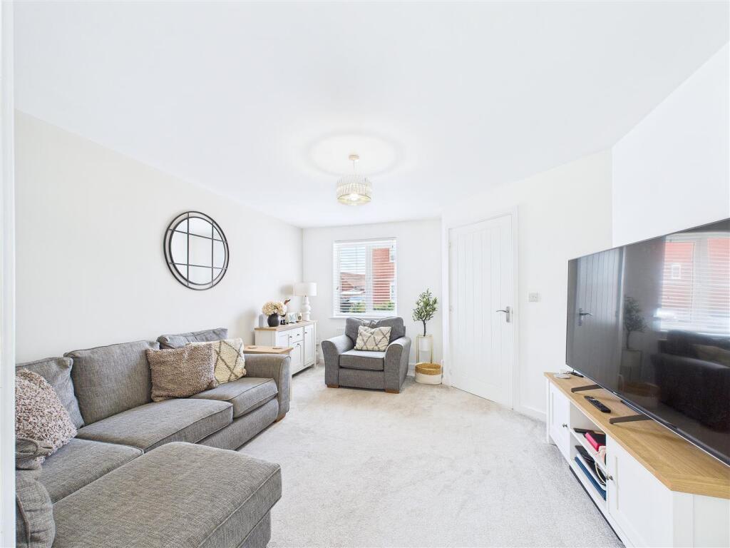 Beveridge Road, Anslow (8).jpg