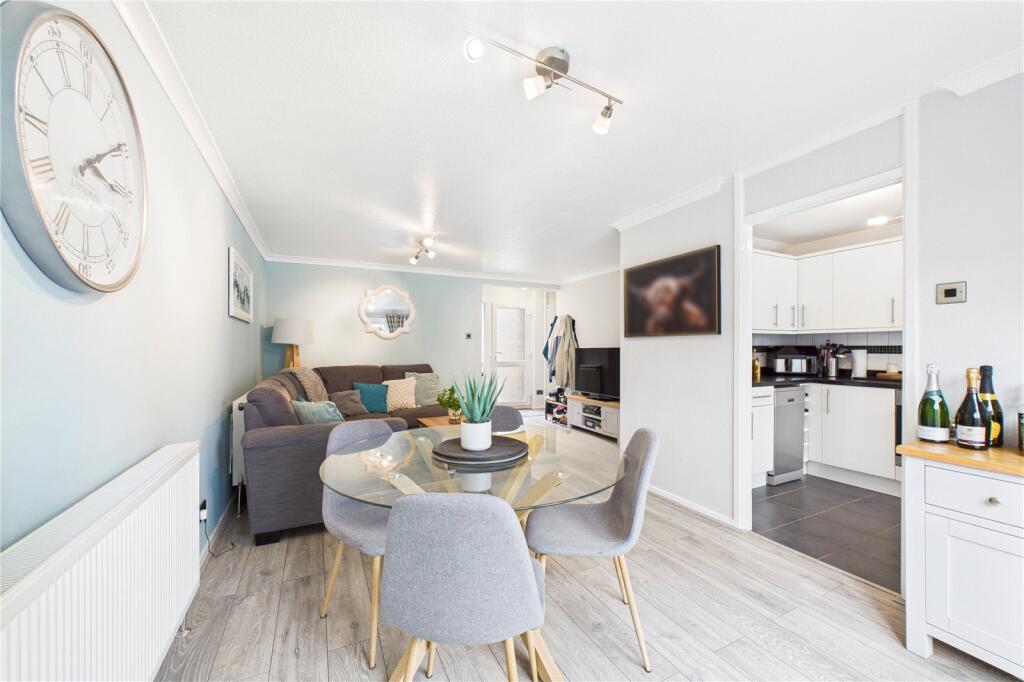 Living/Dining Area