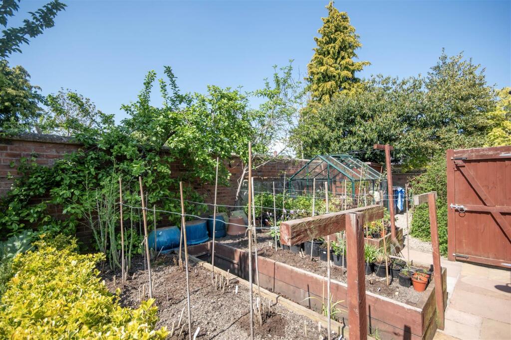 Greenhouse and Vegetable Gardens