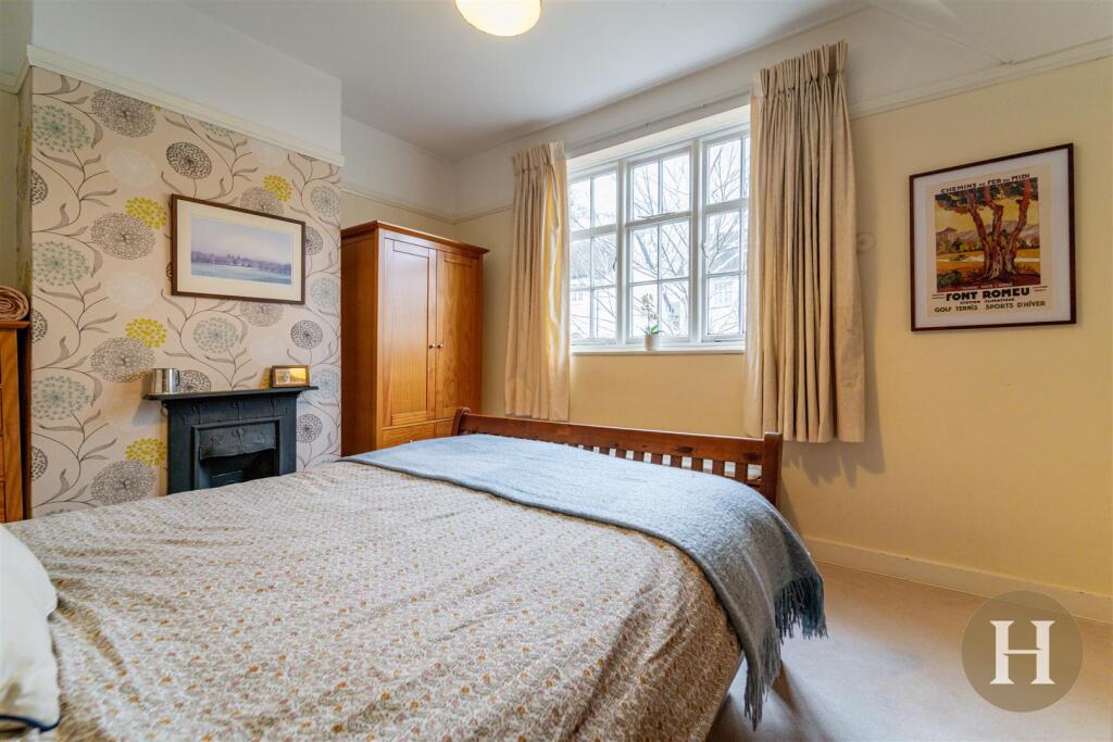 Hadleigh Estate Agents-23.jpg