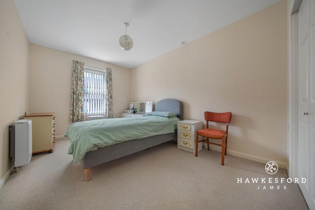 The Turrets, Sittingbourne - Bedroom 1