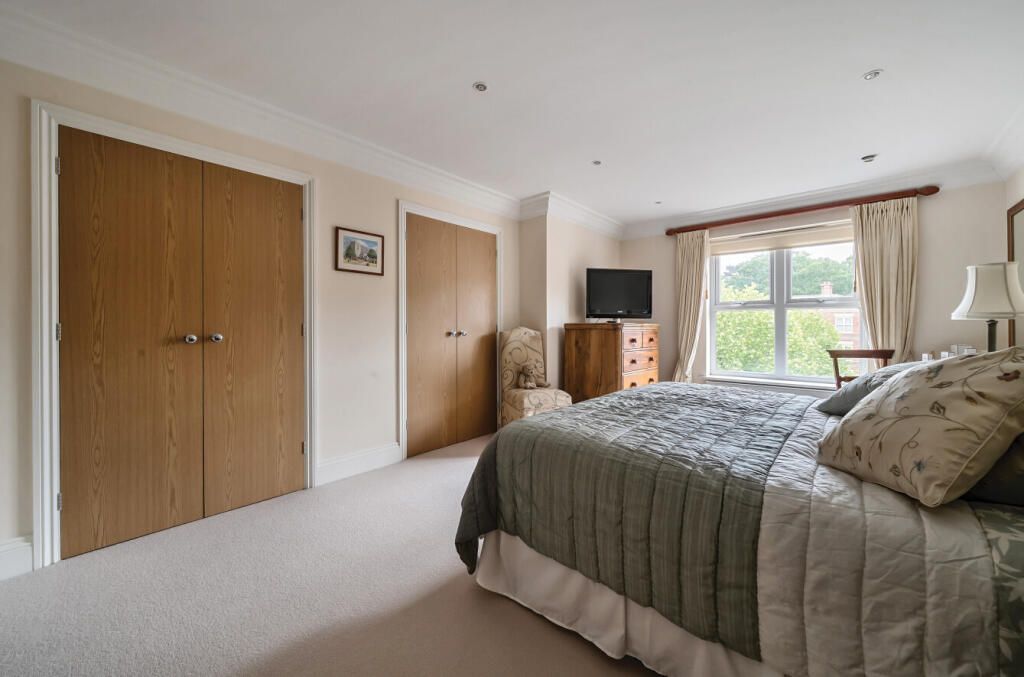 1299480-25-683580...