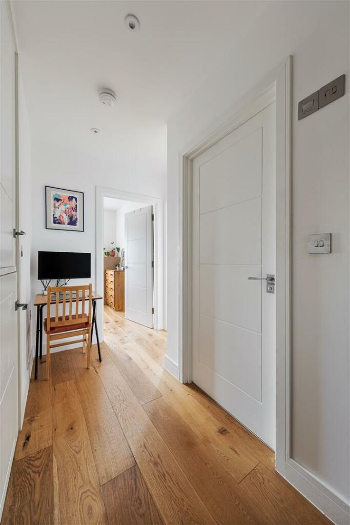 Robart House, E11