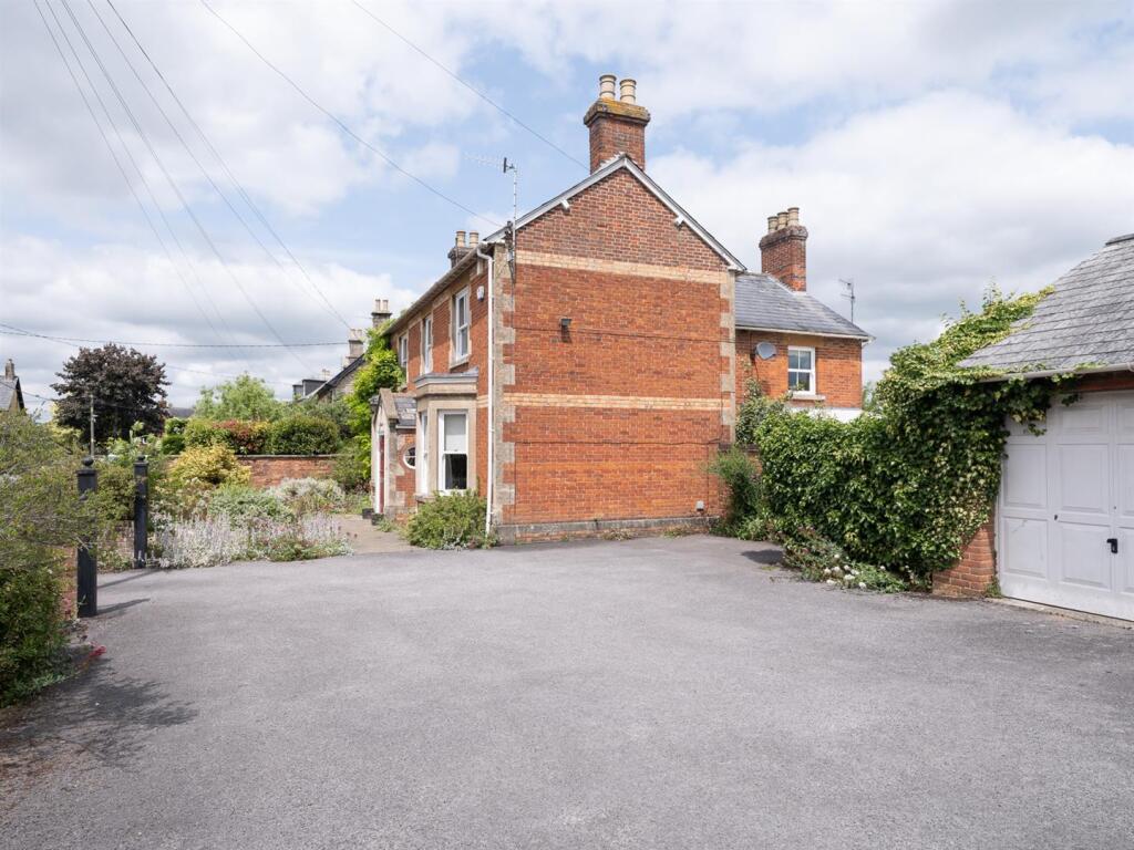 26 Shelburne Road-18.jpg