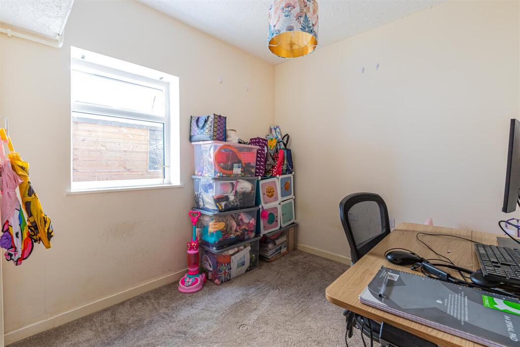 Mountbatten Close 6-13.jpg