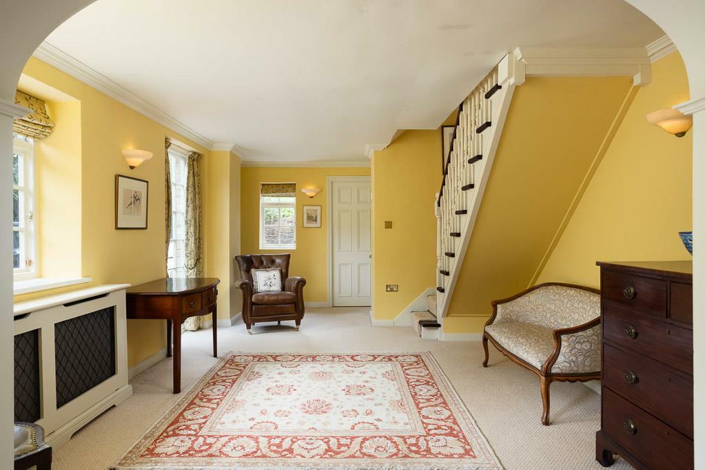 251 reception room-1.jpg