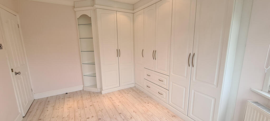 FRONT BEDROOM