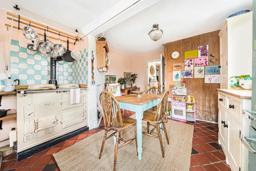 Kitchen/Dining Room (1)