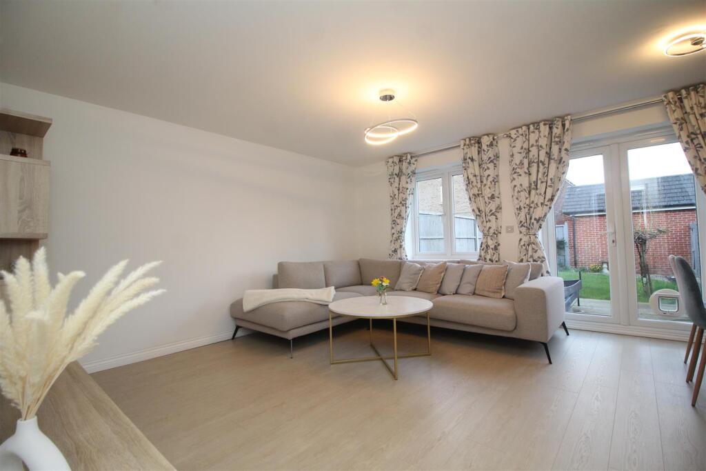 living room 1 .JPG