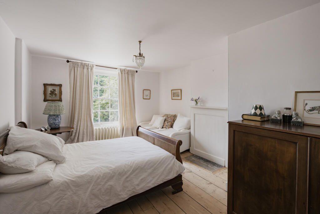 299183 - 17-Laburnhum House, Downham Market-17.jpg