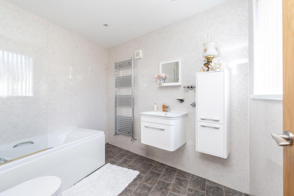 Ensuite Bathroom