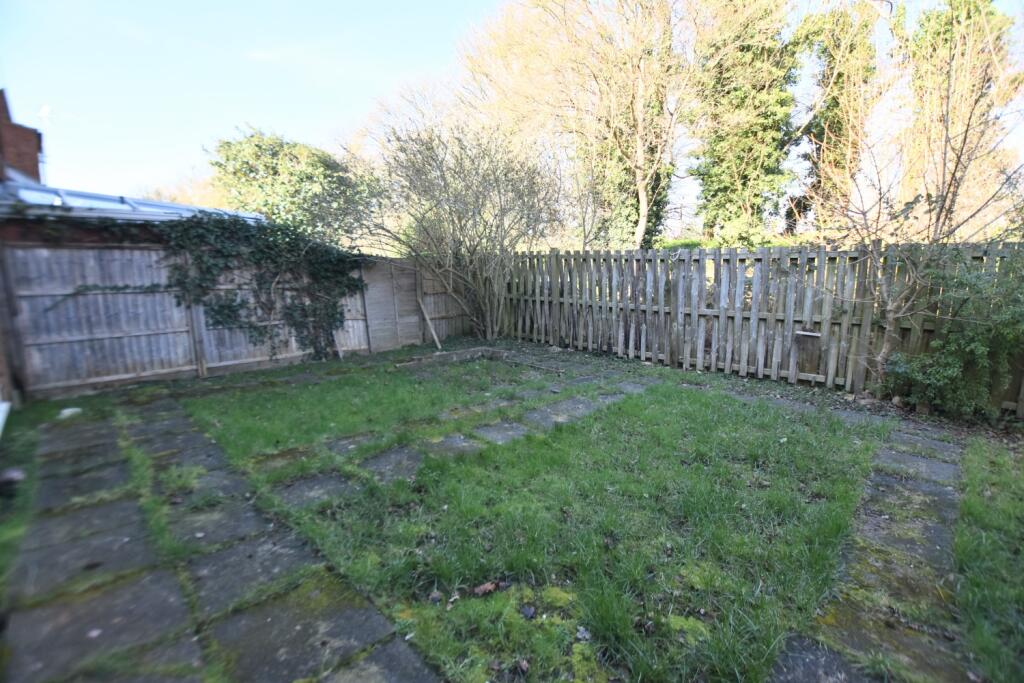 19 Buckman Close garden