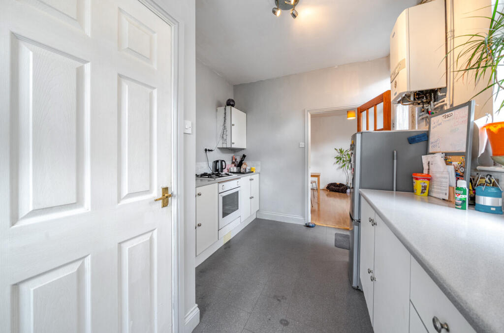 1330036-5-688a37a...