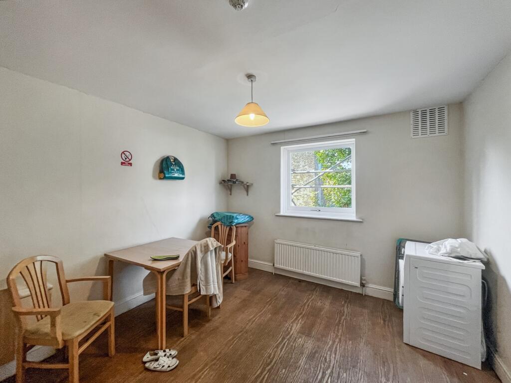 98 Ritherdon Road, Tooting, London SW17 8QQ