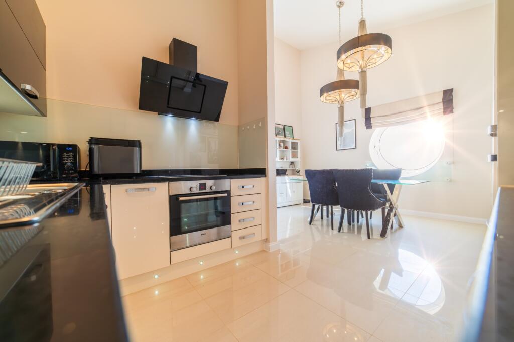 Award-winning Media team on EVERY Listing_9