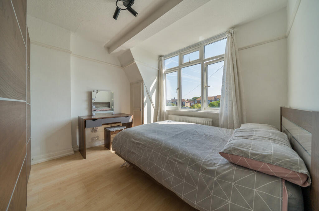 1336856-8-689b3cb...