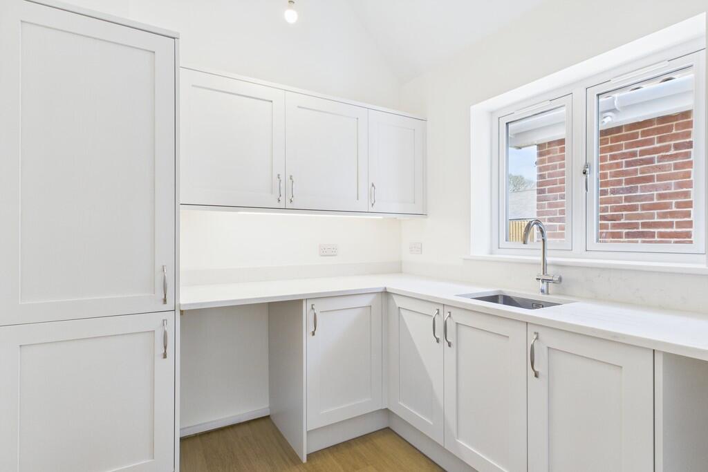 CAM01689G0-PR0460...