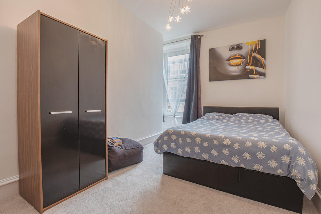 BedroomAngle1