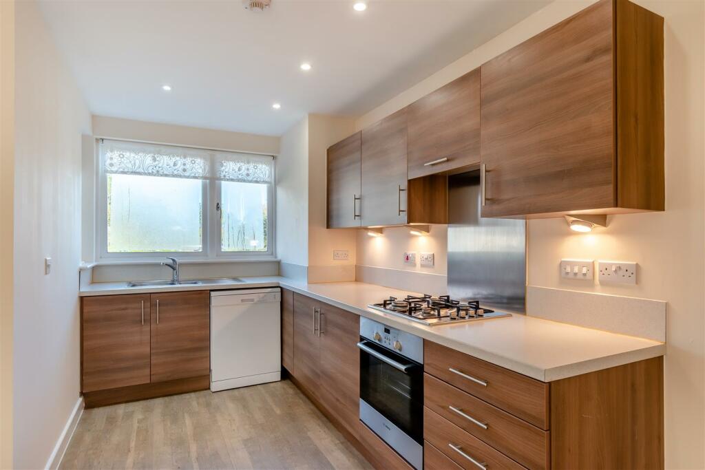 Open Plan Sitting/Dining Area &amp; Kitchen