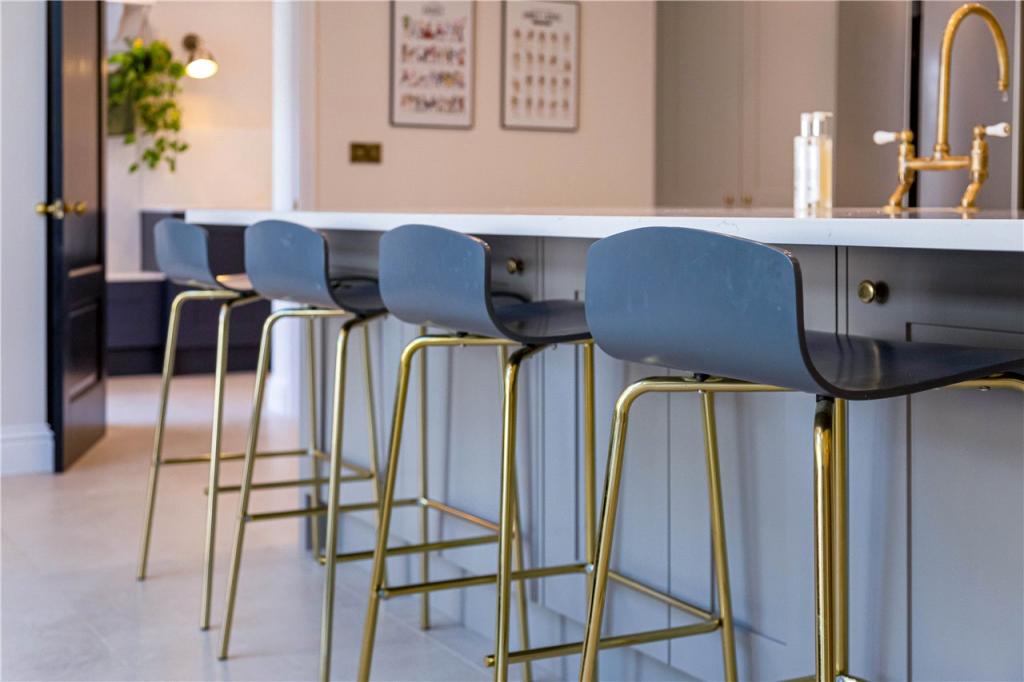 Breakfast Bar