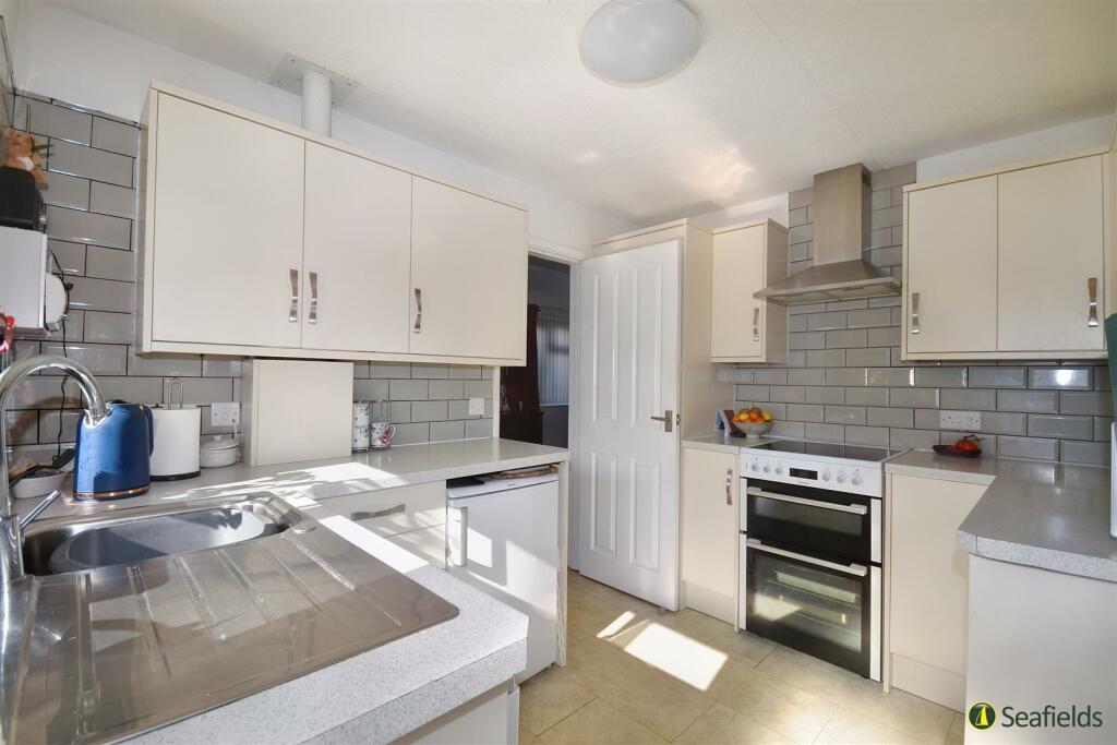 Kitchen..jpg