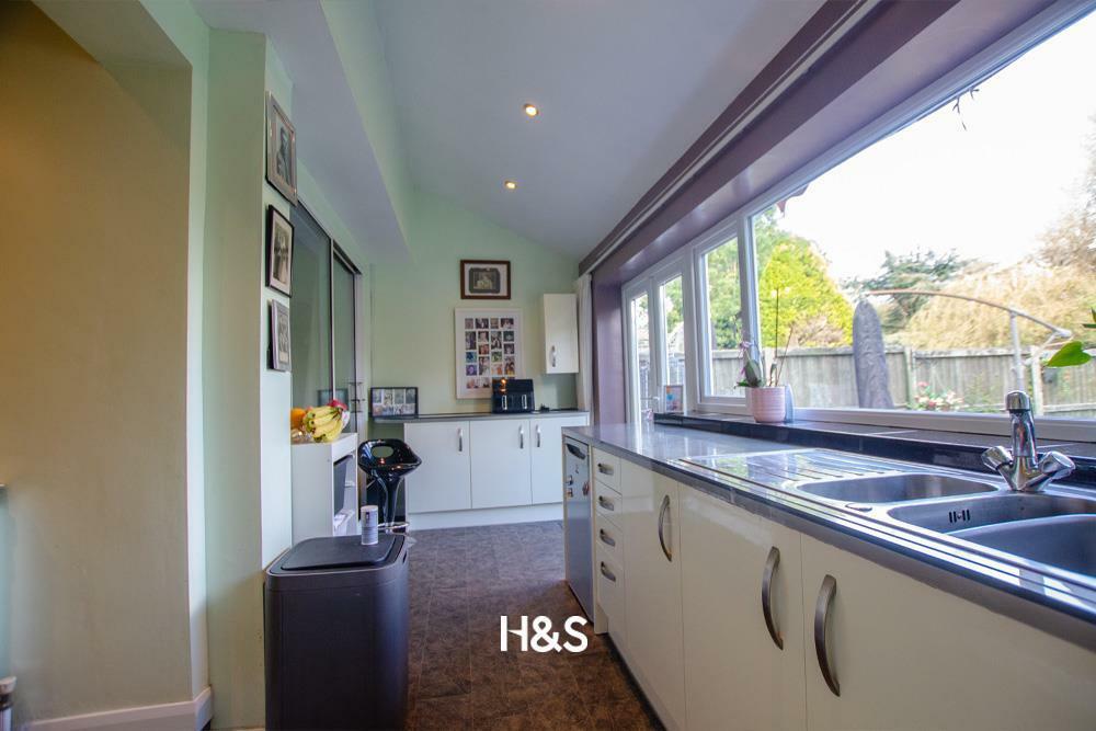 64 watwood kitchen extension.jpg
