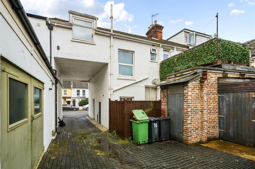 74 WINDSOR ROAD - TN393PE (14).jpg