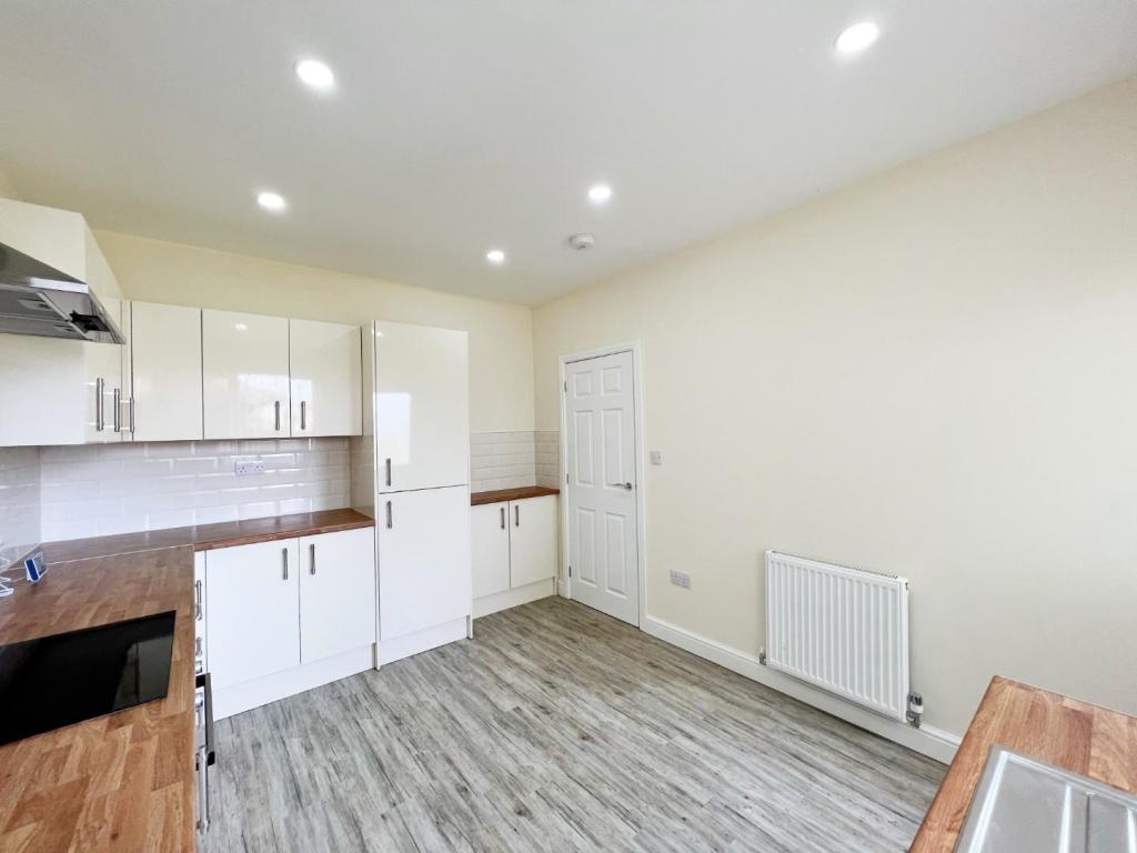 Kitchen 3.jpg