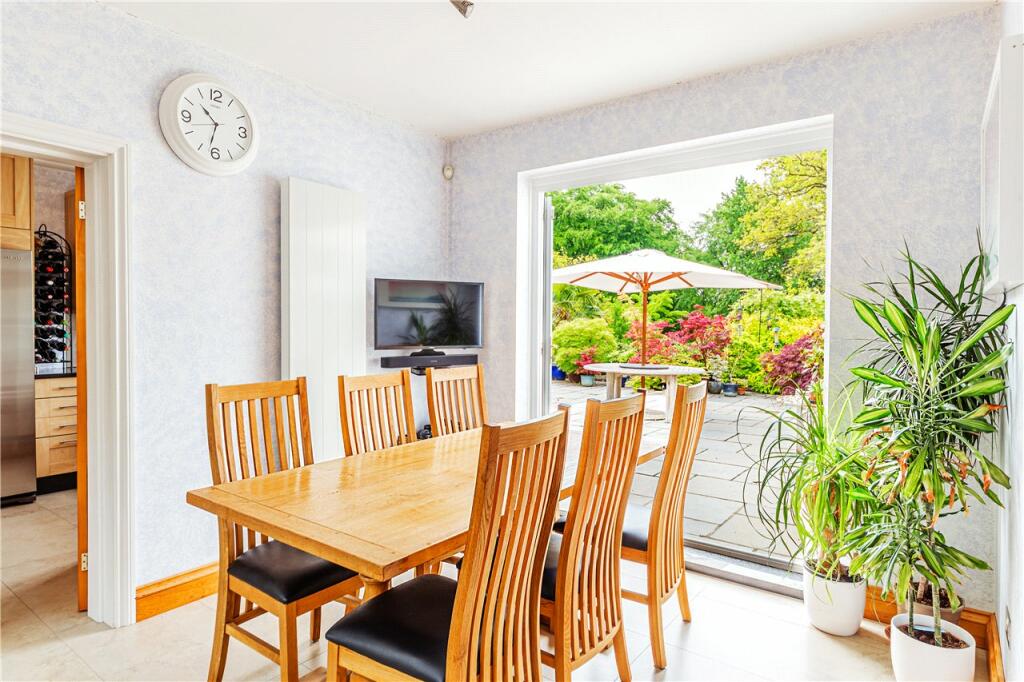 Breakfast Room