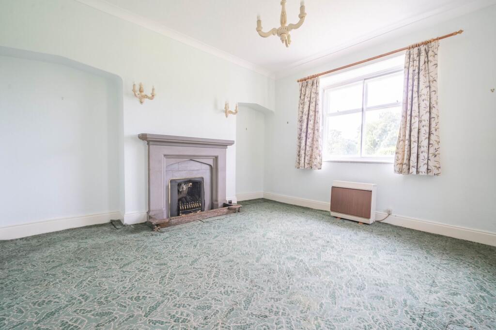 SITTING ROOM