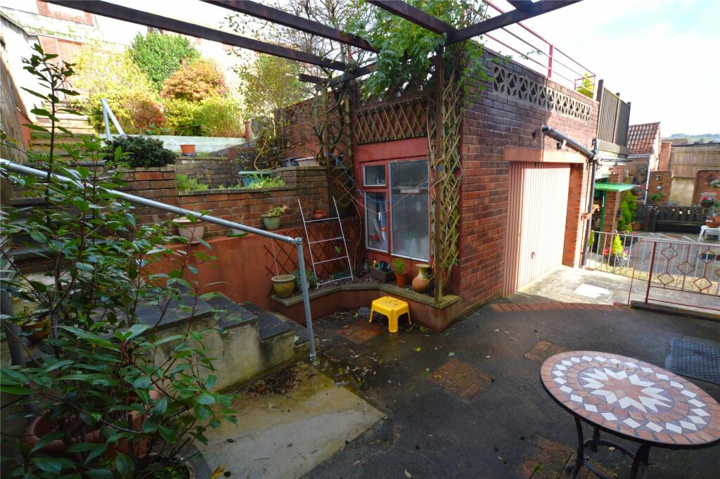 Garden/Double Garage