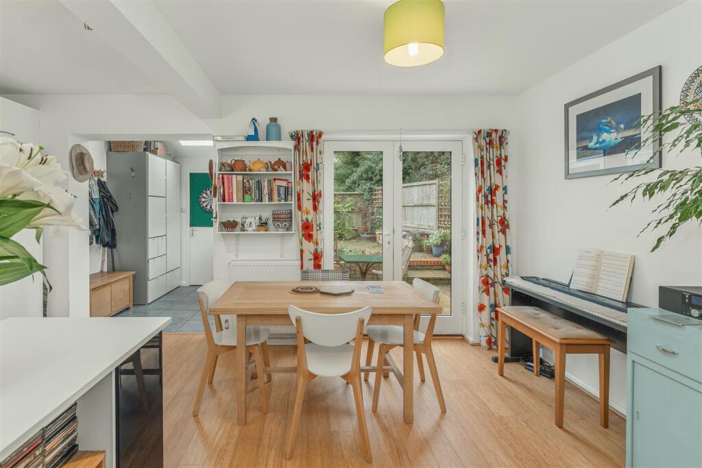 12 Manor Close, Great Bourton-10.jpg