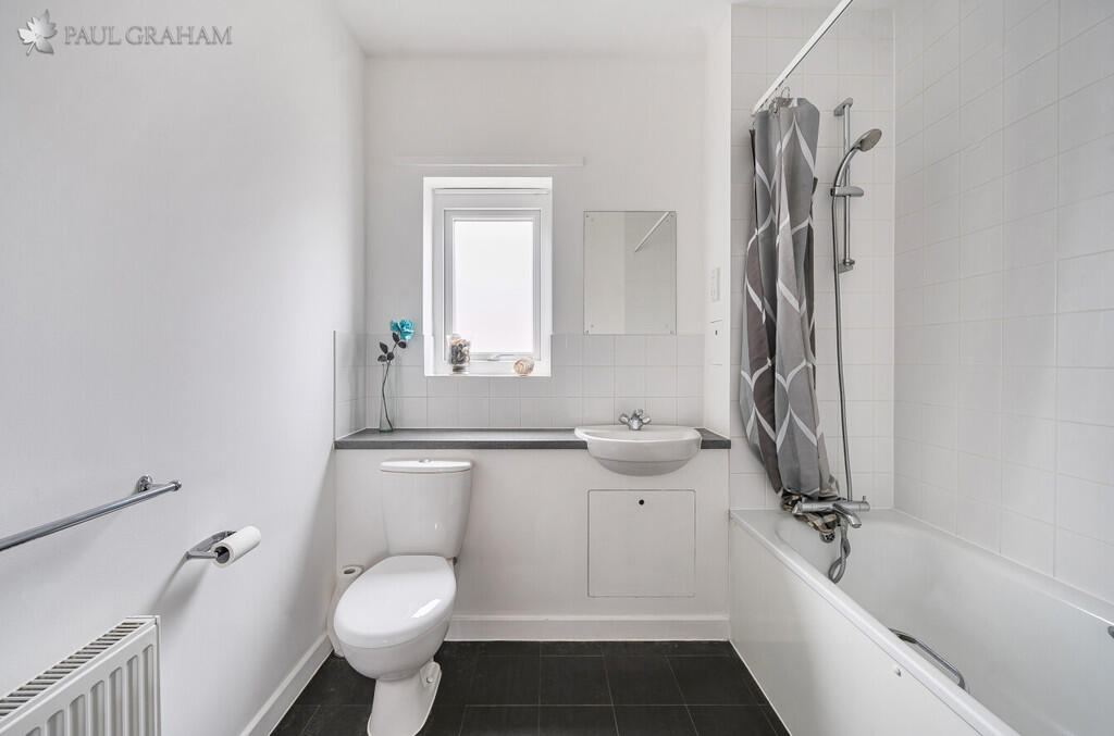 6125ac84-1a33-4c2...