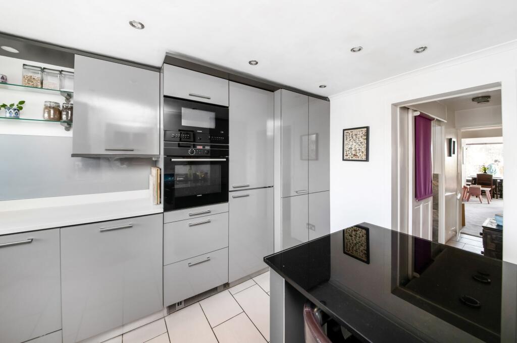 BREAKFAST KITCHEN